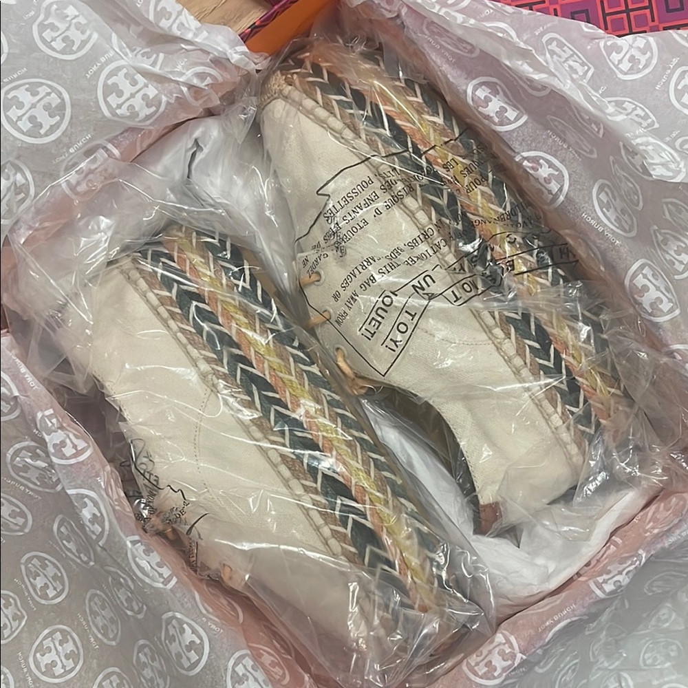 Tory Burch
Multicolored Platform Oxford Espadrilles
Natural, 7.5